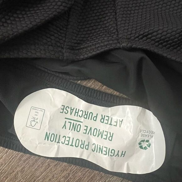 Nip Tuck Swim  Multifit Cup Joanne One-Piece Swimsuit- Size 6 - Picture 11 of 11